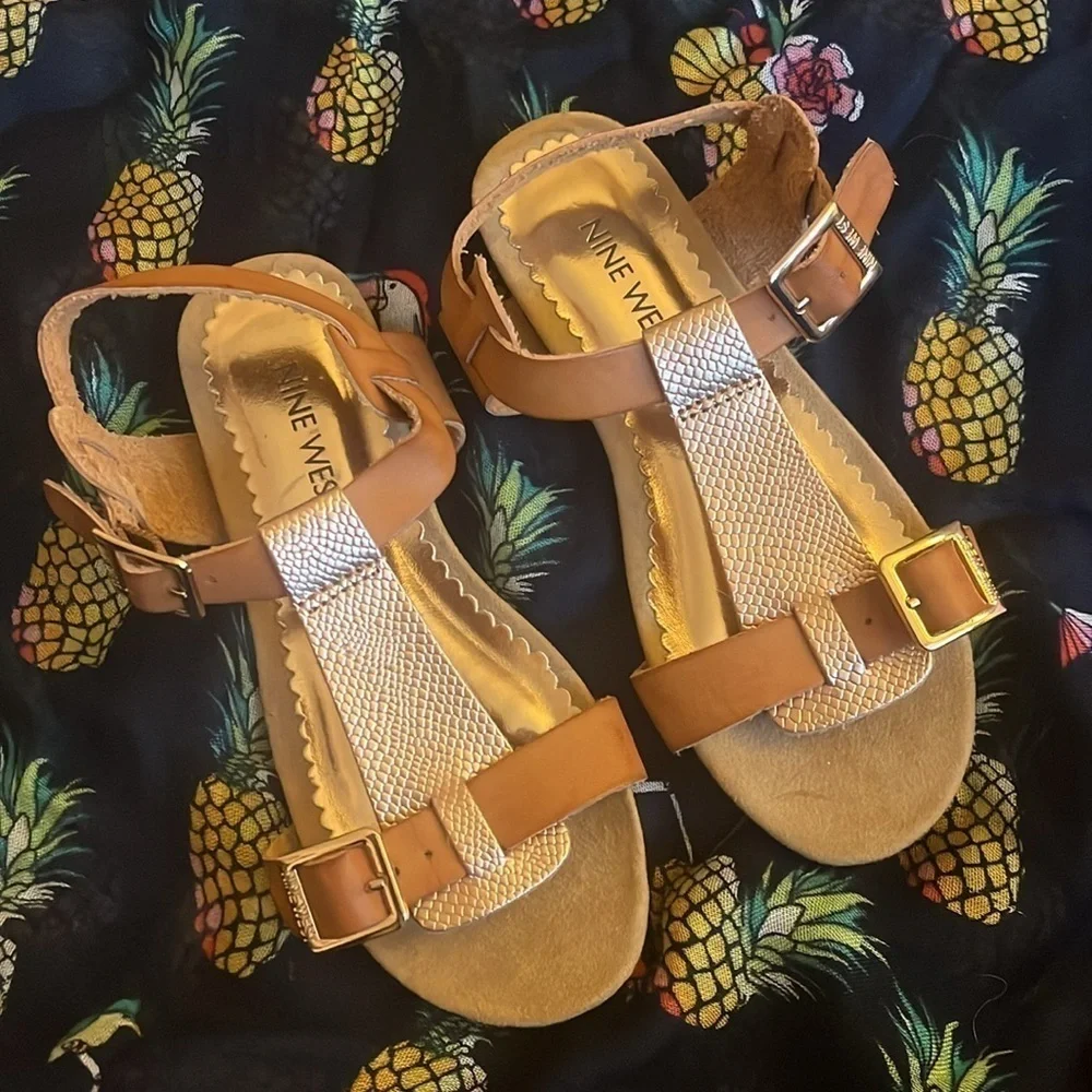Brand New Nine West Girls Metallic Gold Tone Ankle Strap Tan Gladiator Sandals